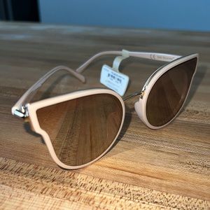 BRAND NEW TRUE RELIGION SUNGLASSES